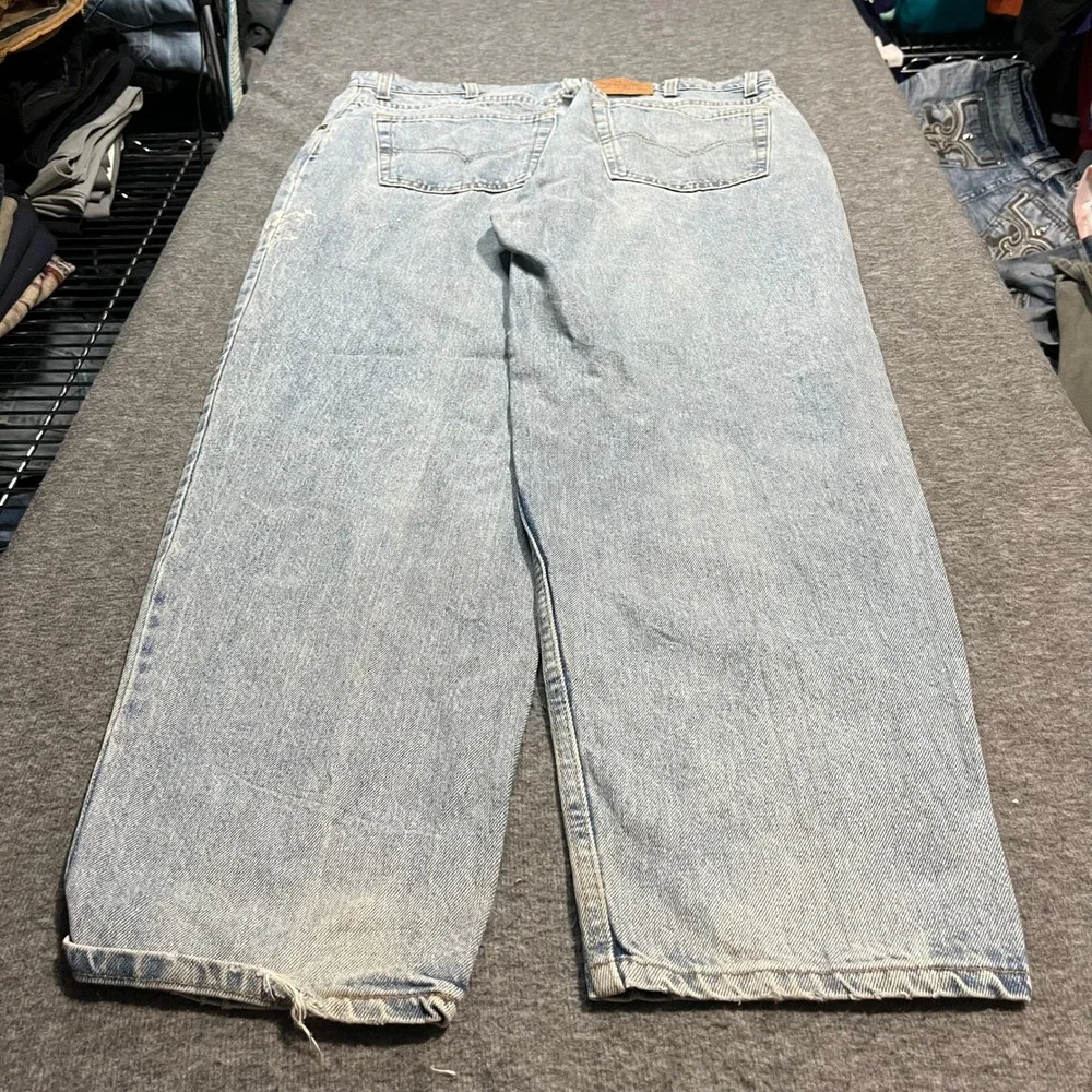 Vintage Levi 560 Comfort Fit Tapered Leg Jeans Light Wash 40x30 90s Mens Denim